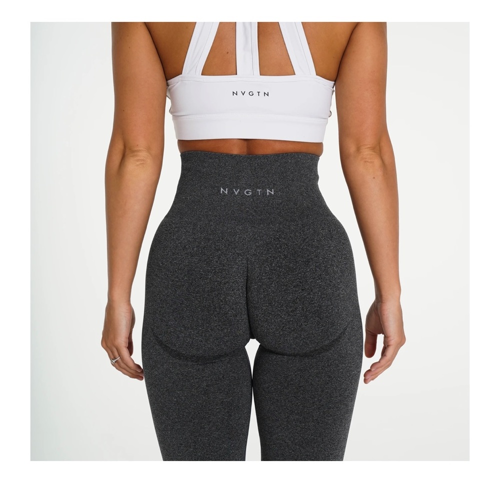 BNWT!! NVGTN Black speckled curve leggings!!!